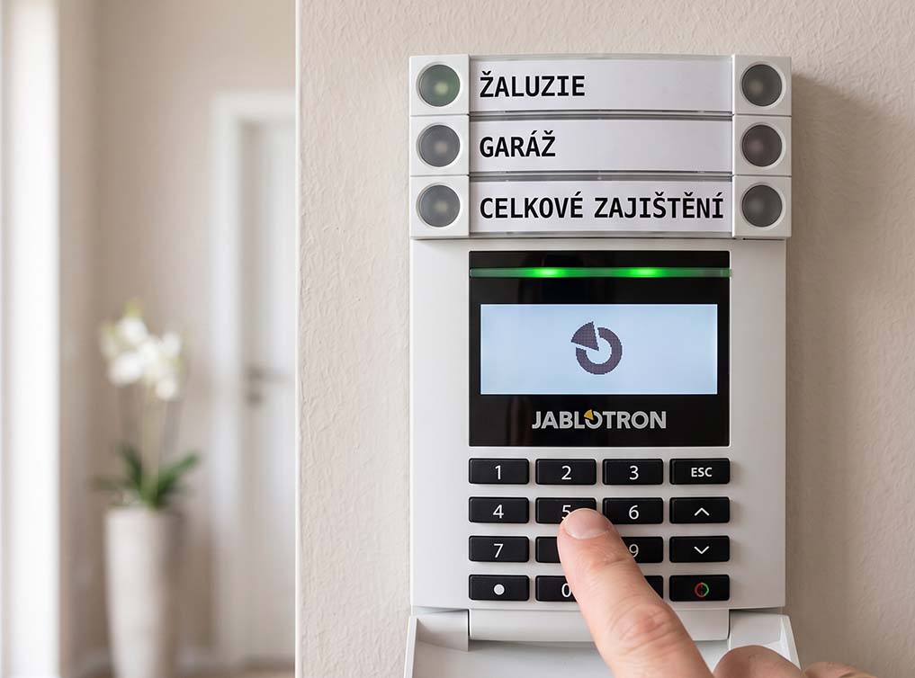 Ovládací klávesnice zabezpečovacího systému